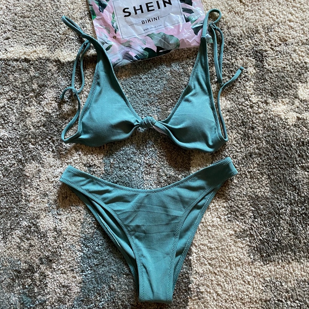 BRAND NEW Green Triangle Bikini Set